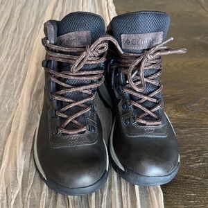 Columbia Newton Ridge Plus Hiking Boots Women’s  8 Wide Waterproof Brown